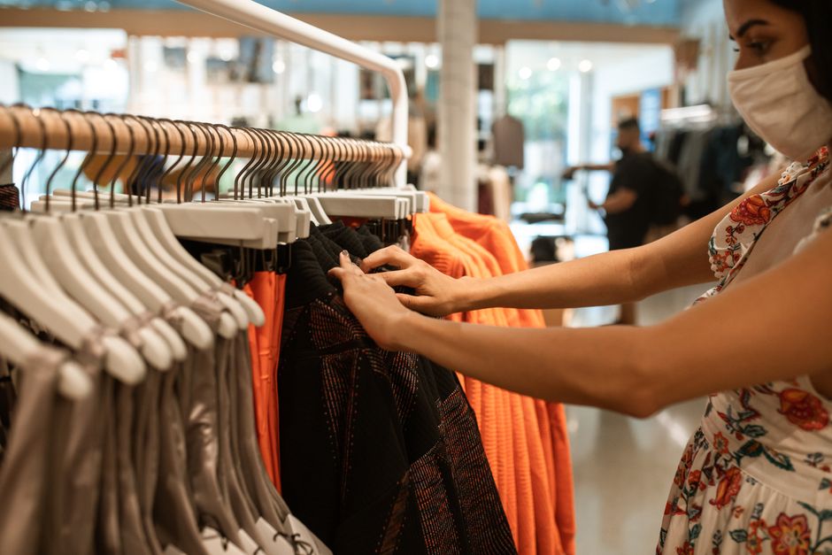 Como montar uma loja de roupas e evitar problemas trabalhistas em 2026