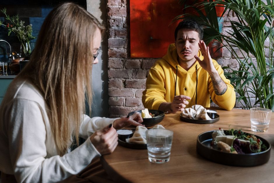 Dicas para aproveitar melhor restaurantes em São Paulo com deficiência auditiva em 2026