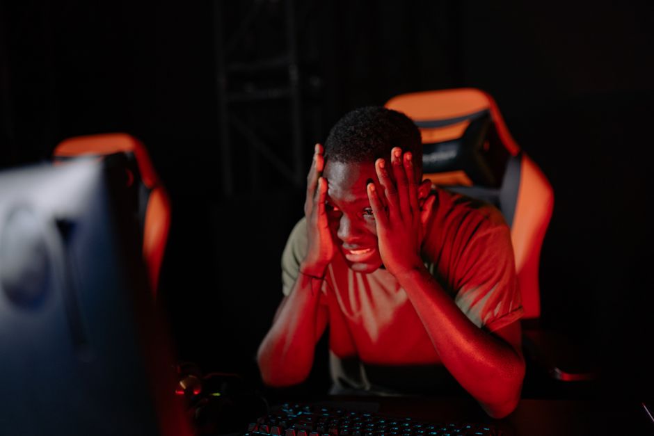 Dicas para aliviar o estresse jogando online em 2026: guia completo