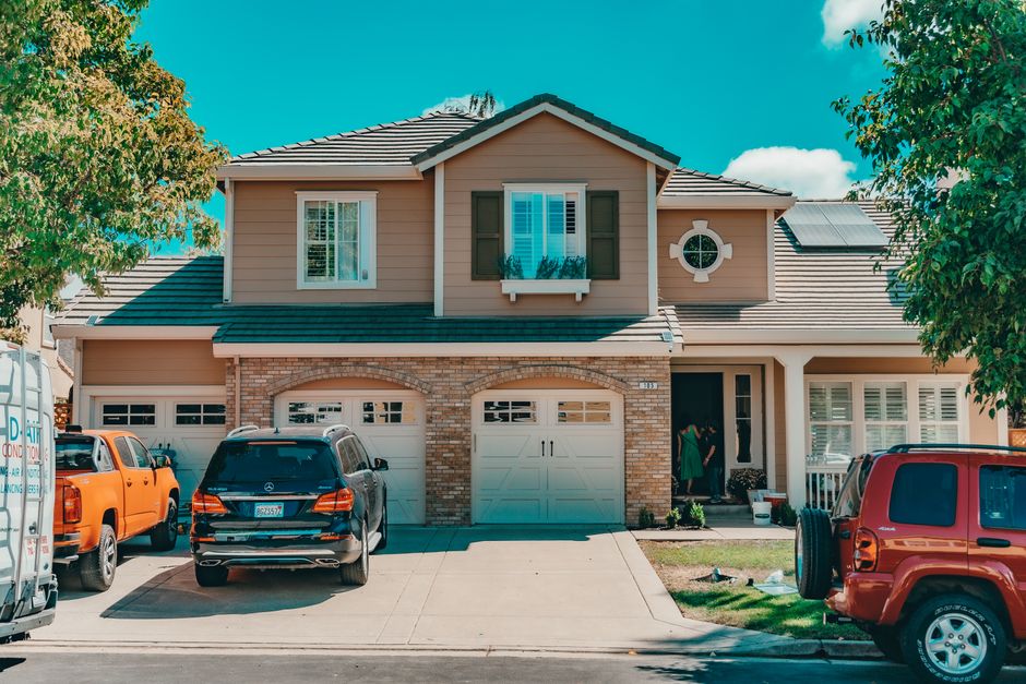 Melhores práticas para construir garagem sustentável em casa em 2026: guia completo