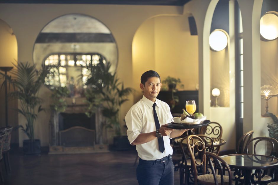 Como Melhorar o Atendimento em Restaurantes em 2026: Guia Completo
