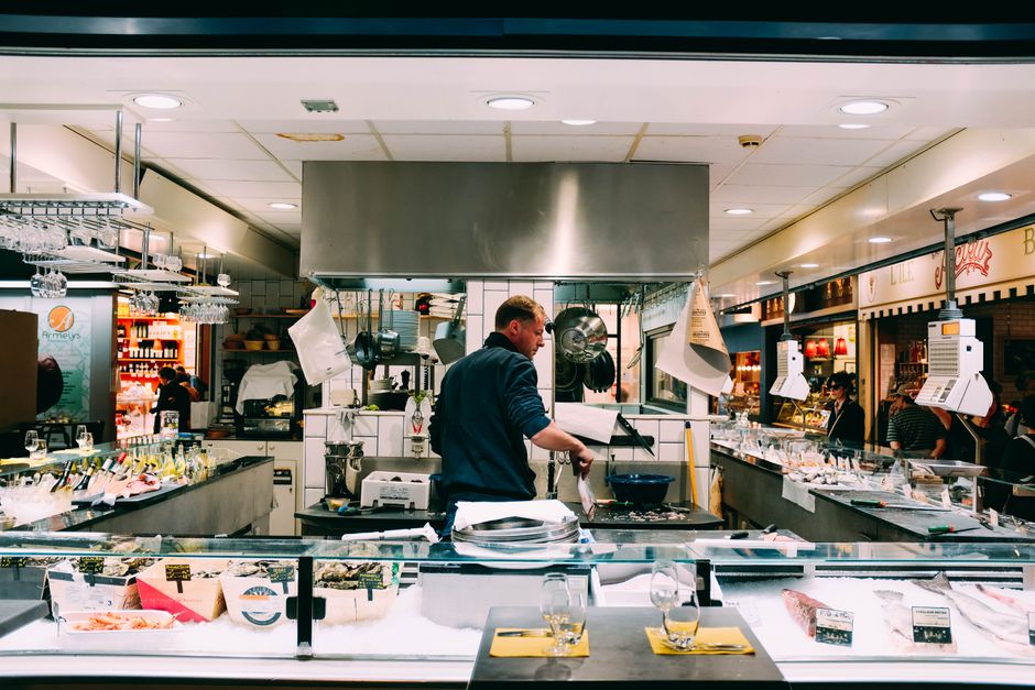 Como escolher fornecedores para restaurante em 2026: guia completo para garantir qualidade e confiança
