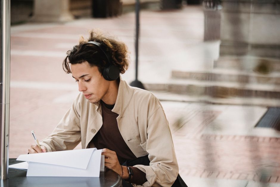 Dicas para Estudar Melhor e Aumentar a Concentração em 2026: Guia Completo