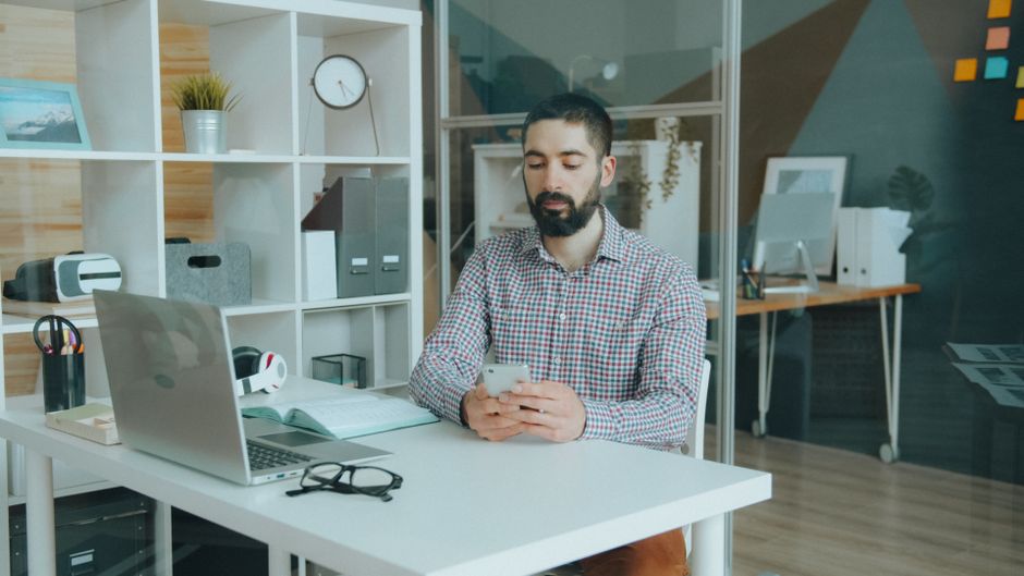 Como escolher relógio de ponto para minha loja virtual em 2026: guia completo