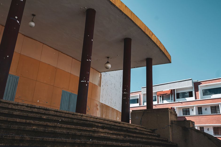 Dicas para manter a pintura da escola sempre bonita em 2026: guia completo