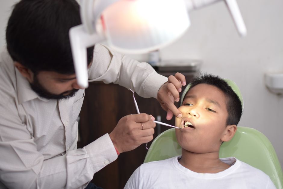 Dicas para preparar crianças para a primeira consulta no dentista em 2026