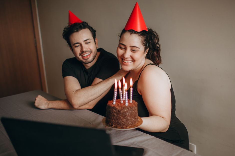 Dicas para organizar uma festa em casa: guia completo para 2026