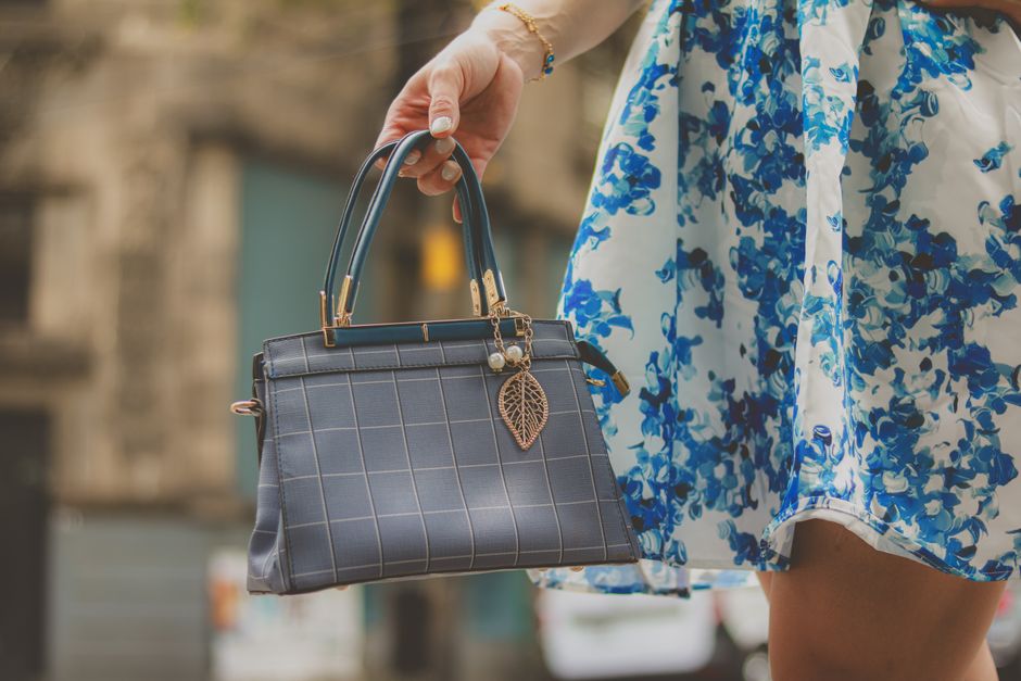Melhores acessórios de moda para eventos ao ar livre em 2026: guia completo