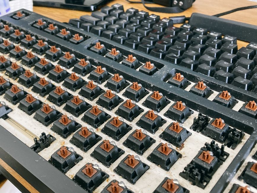 Melhores dicas para manter o computador limpo e funcionando bem em 2026