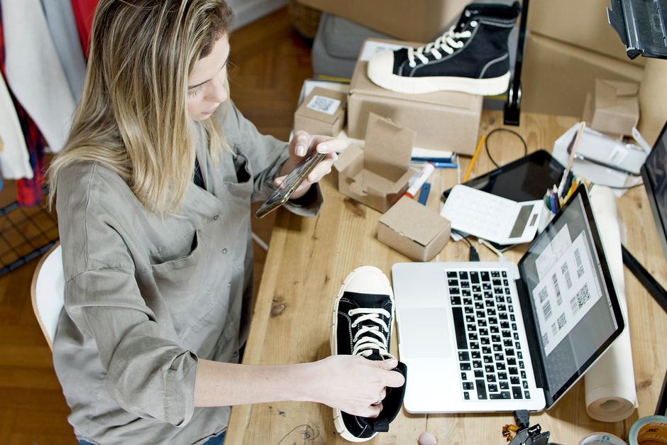 Como contratar freelancers para e-commerce em 2026: guia completo e prático