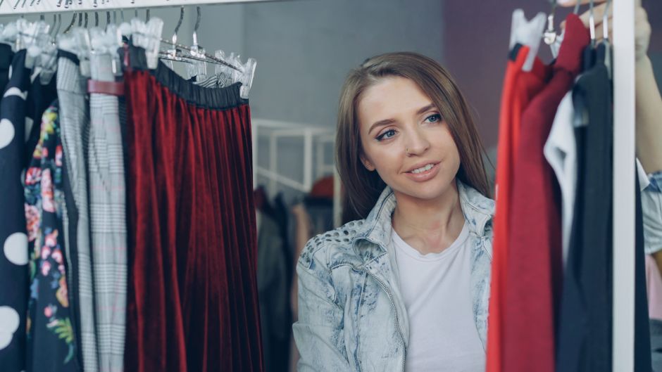 Como escolher roupas online com economia e segurança