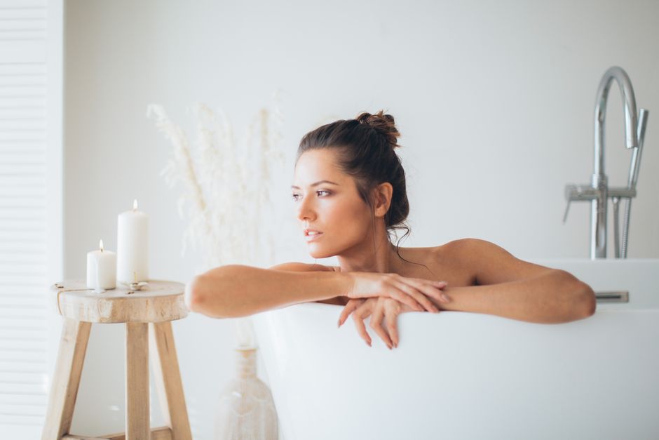 Elementos essenciais para um banheiro de spa